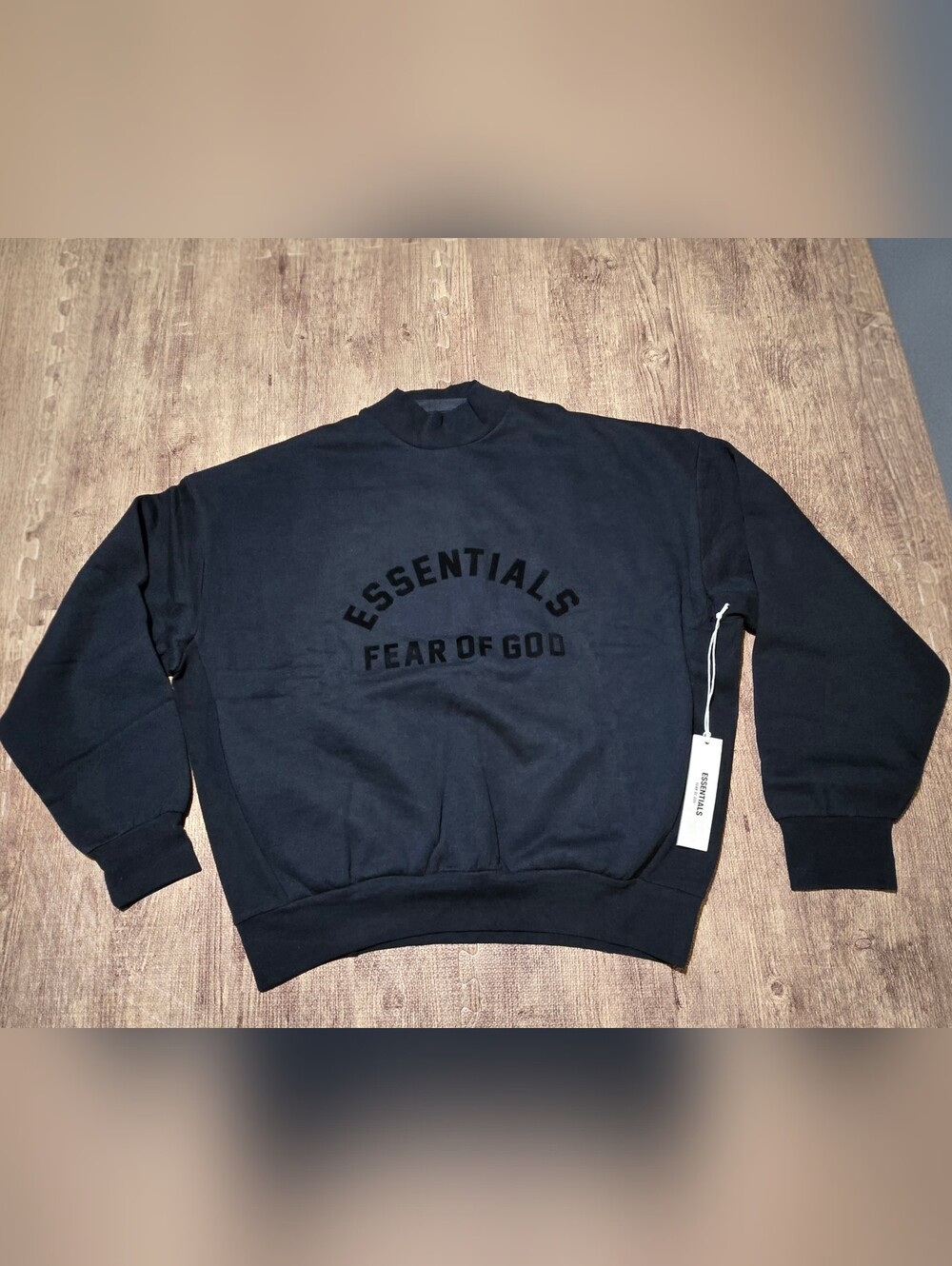 Fear of God Essentials Arch Logo Crewneck Sweatshirt Jet Black Size M NWT